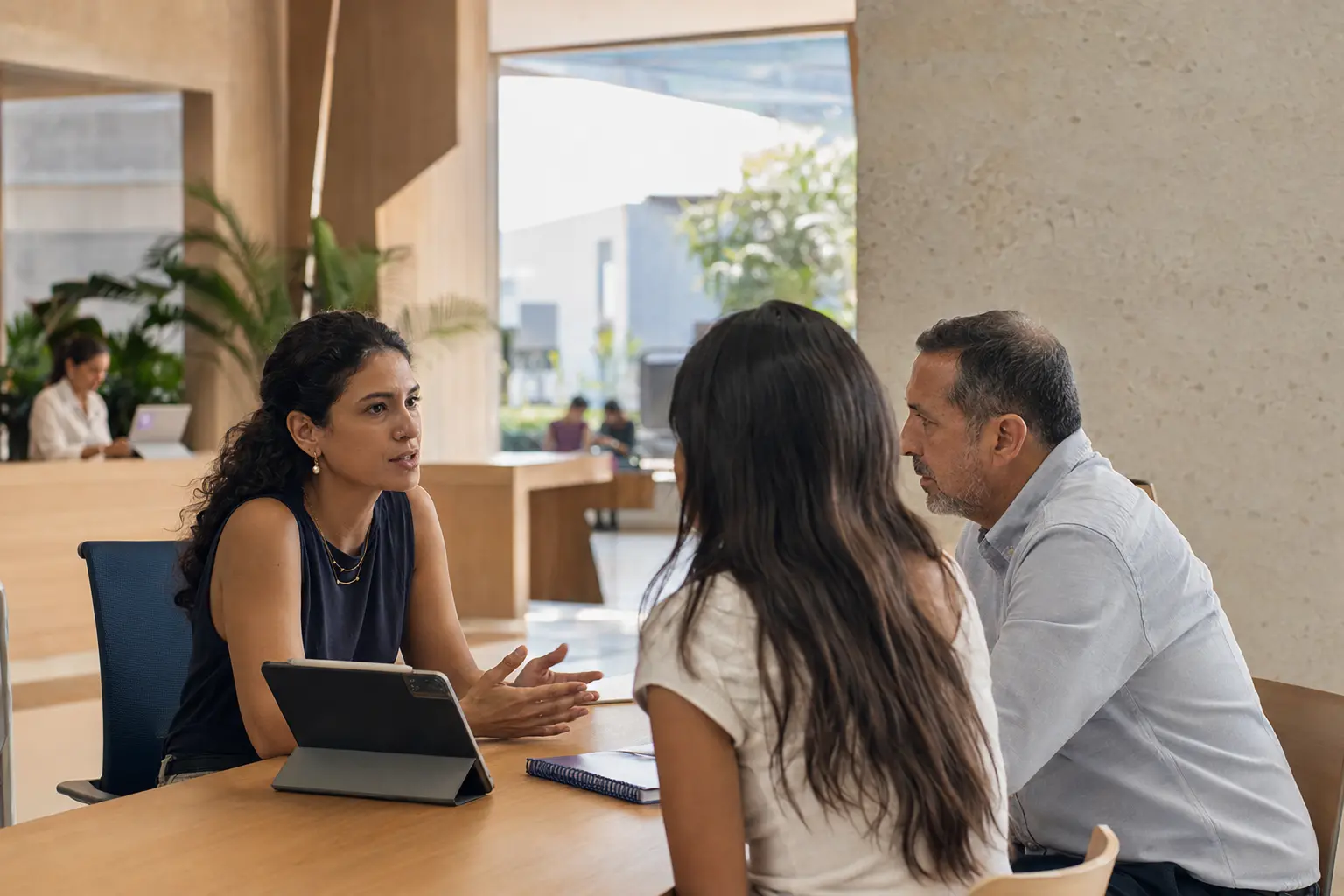 Conversación de admisión en una institución educativa latinoamericana